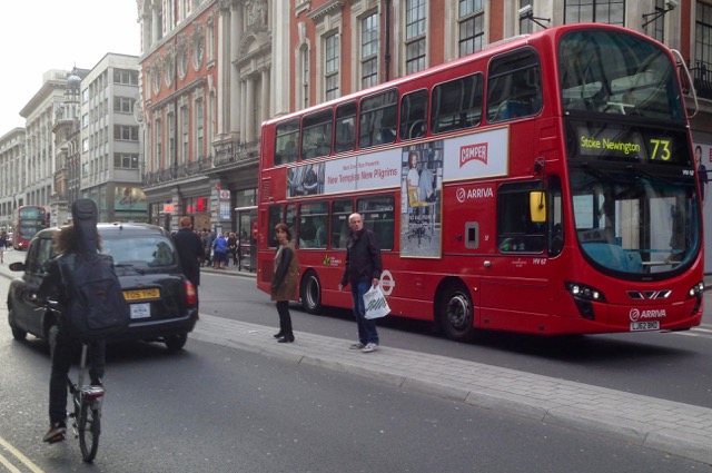 אוטובוס קומותיים בלונדון