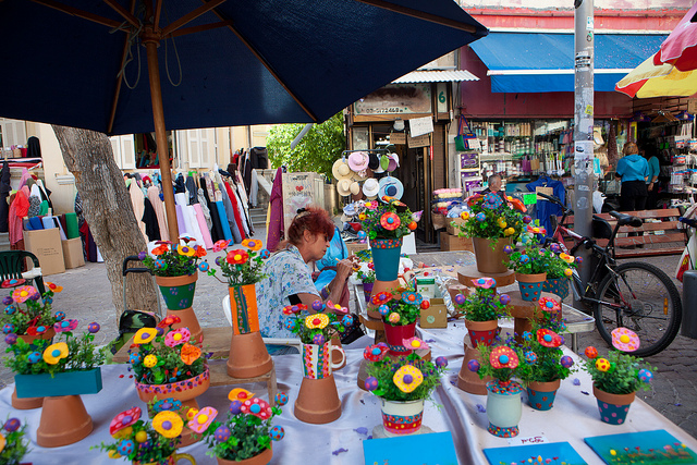 Arts and craft market (photo: Dana Friedlander)